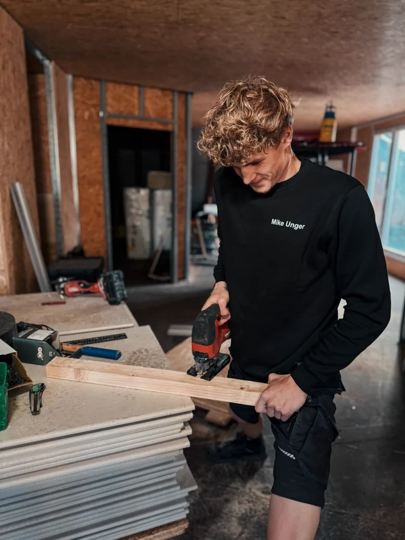 Mike in der Werkstatt